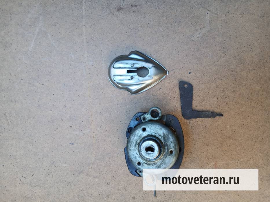 Замок фары + ключ + накладка на мотоцикл ИЖ Планета-2 Юпитер-2 фото